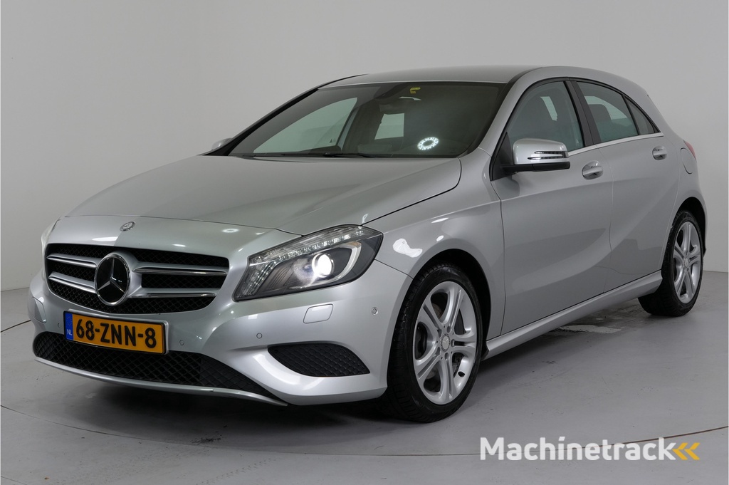 Mercedes-Benz A-klasse 200 AMG | Leder | Navi | Stl. Verw. | PDC v/a |