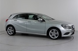 Minituur van Mercedes-Benz A-klasse 200 AMG | Leder | Navi | Stl. Verw. | PDC v/a |