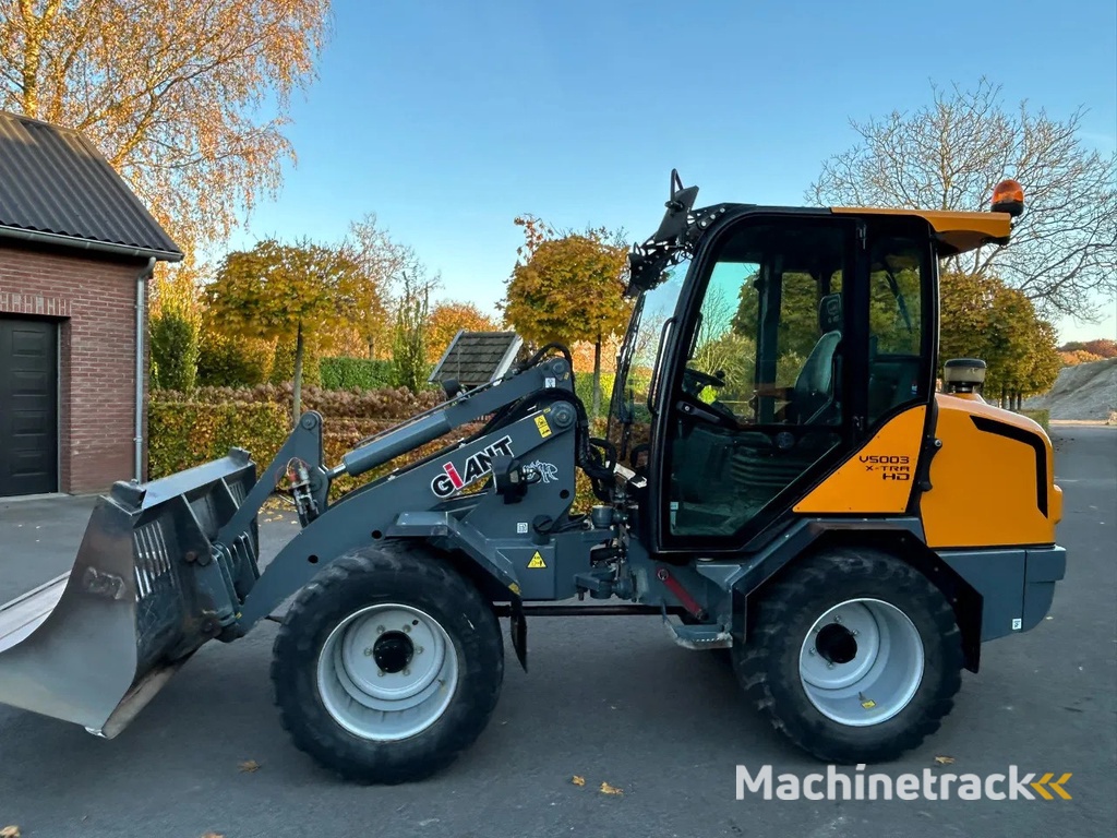 Giant V5003 X-tra HD