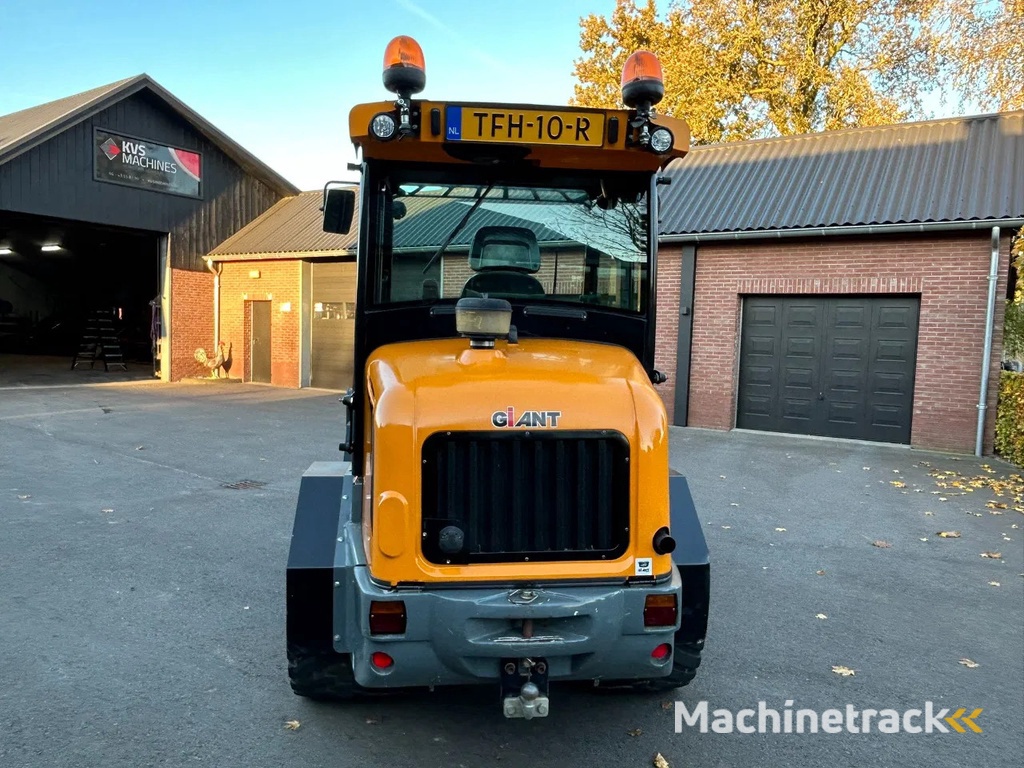 Giant V5003 X-tra HD