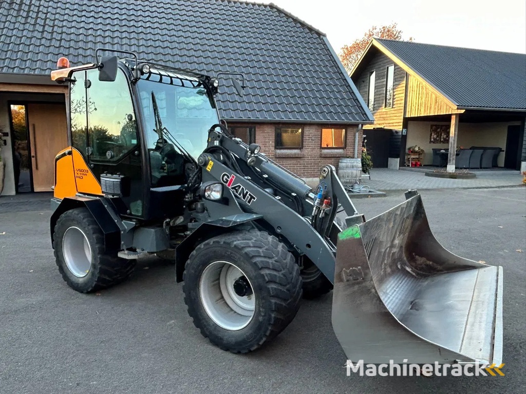 Giant V5003 X-tra HD