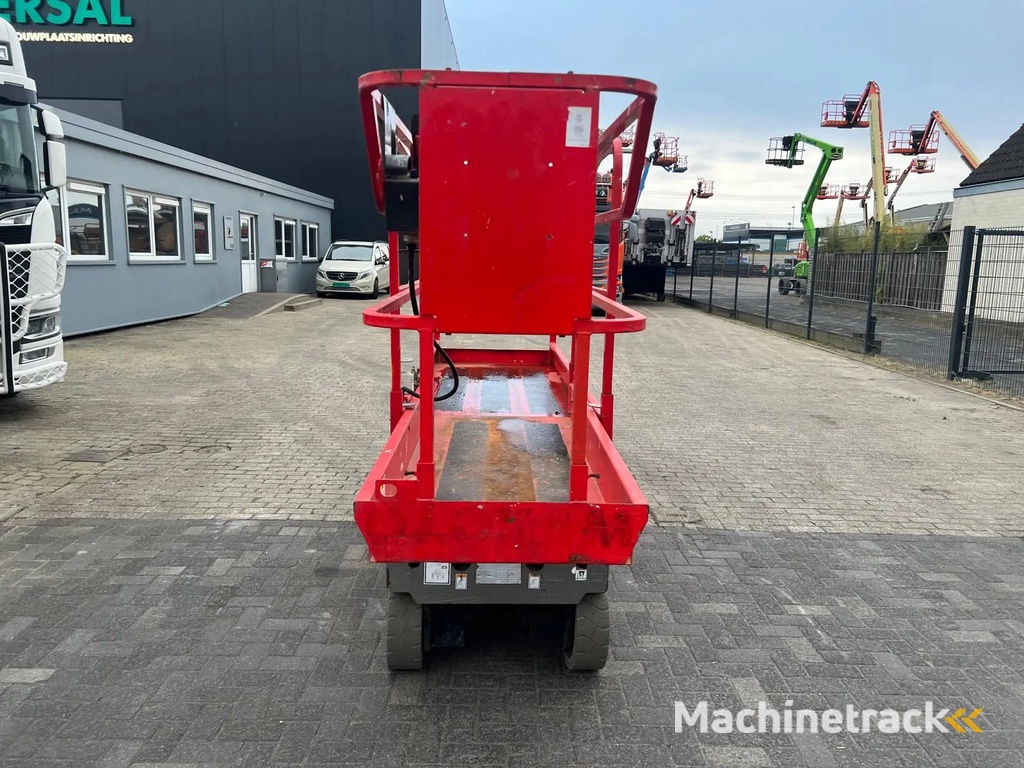 Haulotte Compact 8 hoogwerker - schaarlift - 8.2M hoogwerker - schaarlift - 8.2M