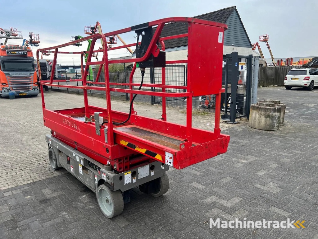 Haulotte Compact 8 hoogwerker - schaarlift - 8.2M hoogwerker - schaarlift - 8.2M