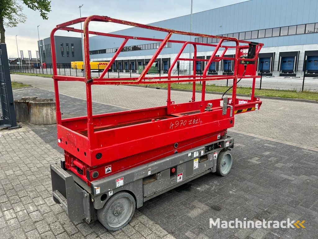 Haulotte Compact 8 hoogwerker - schaarlift - 8.2M hoogwerker - schaarlift - 8.2M