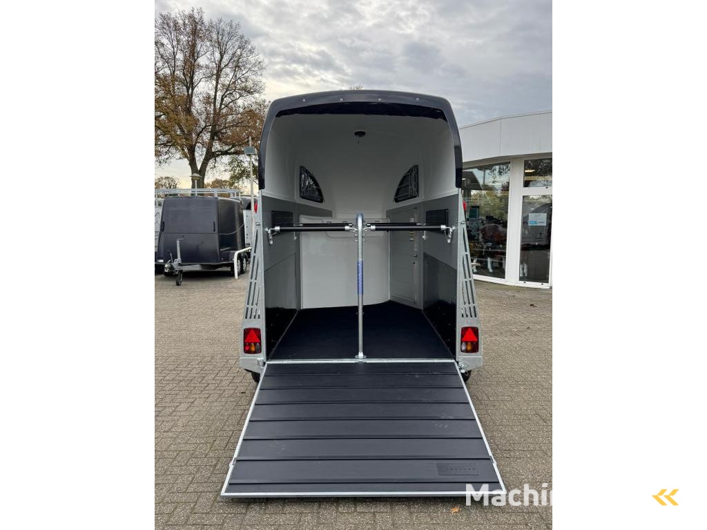 Bücker Careliner ALU 2 Paards 2400Kg