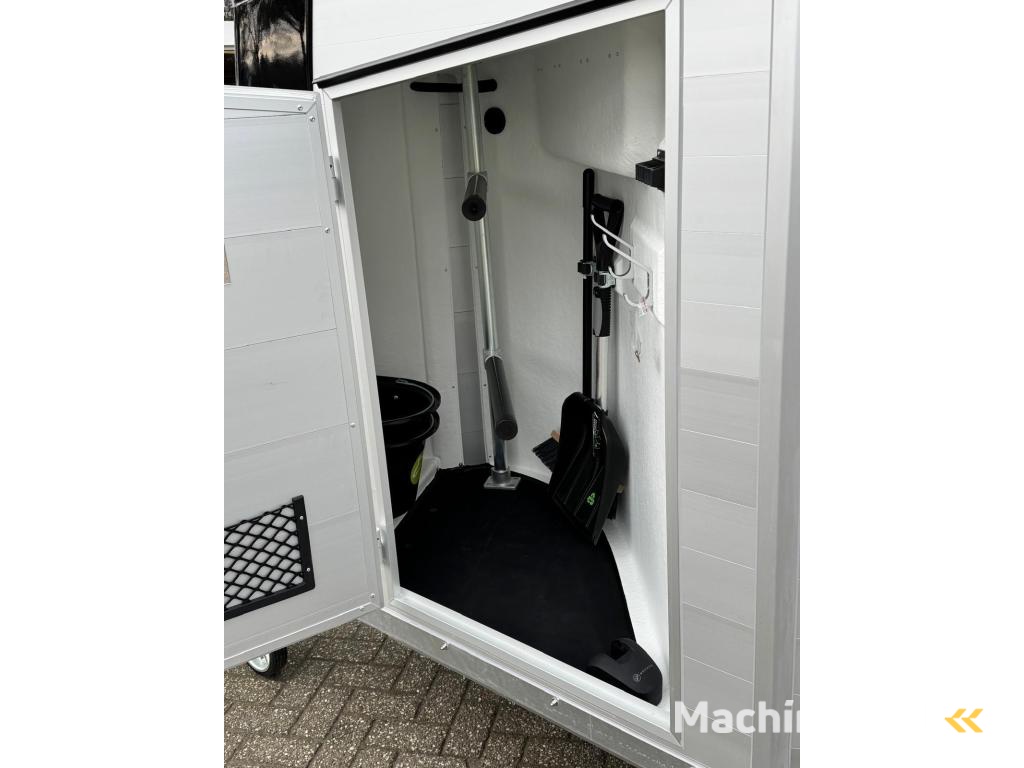 Bücker Careliner ALU 2 Paards 2400Kg