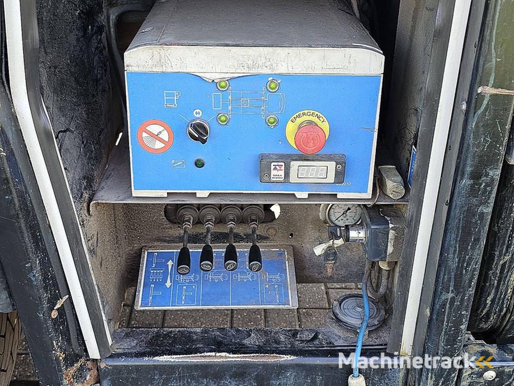 Mercedes ANTOS 1927 CTE HOOGWERKER 29.6