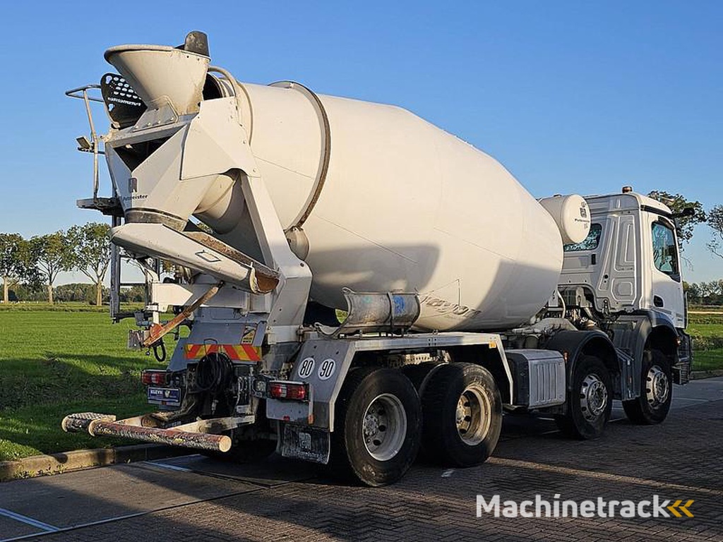 Mercedes AROCS 3240 PUTZMEISTER 9M3