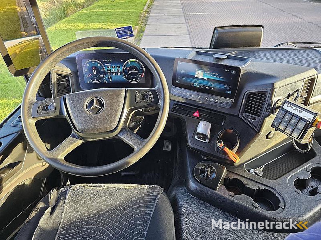 Mercedes AROCS 3240 PUTZMEISTER 9M3