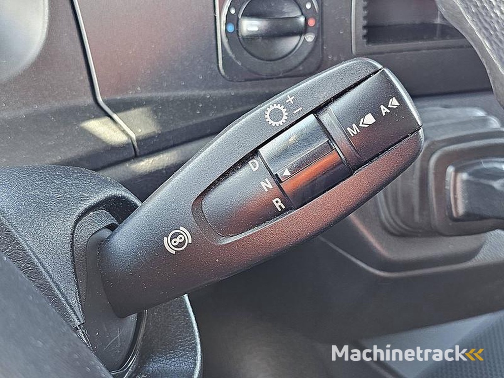 Mercedes ATEGO 1230 TAILLIFT AIRCO AHK