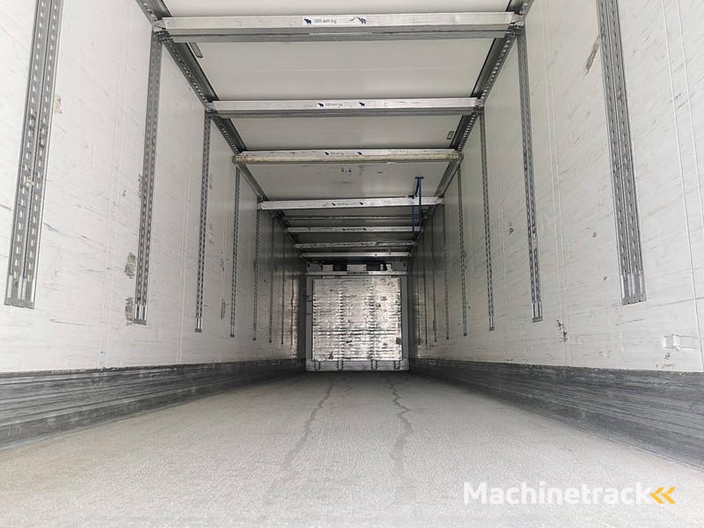 Schmitz-Cargobull SKO