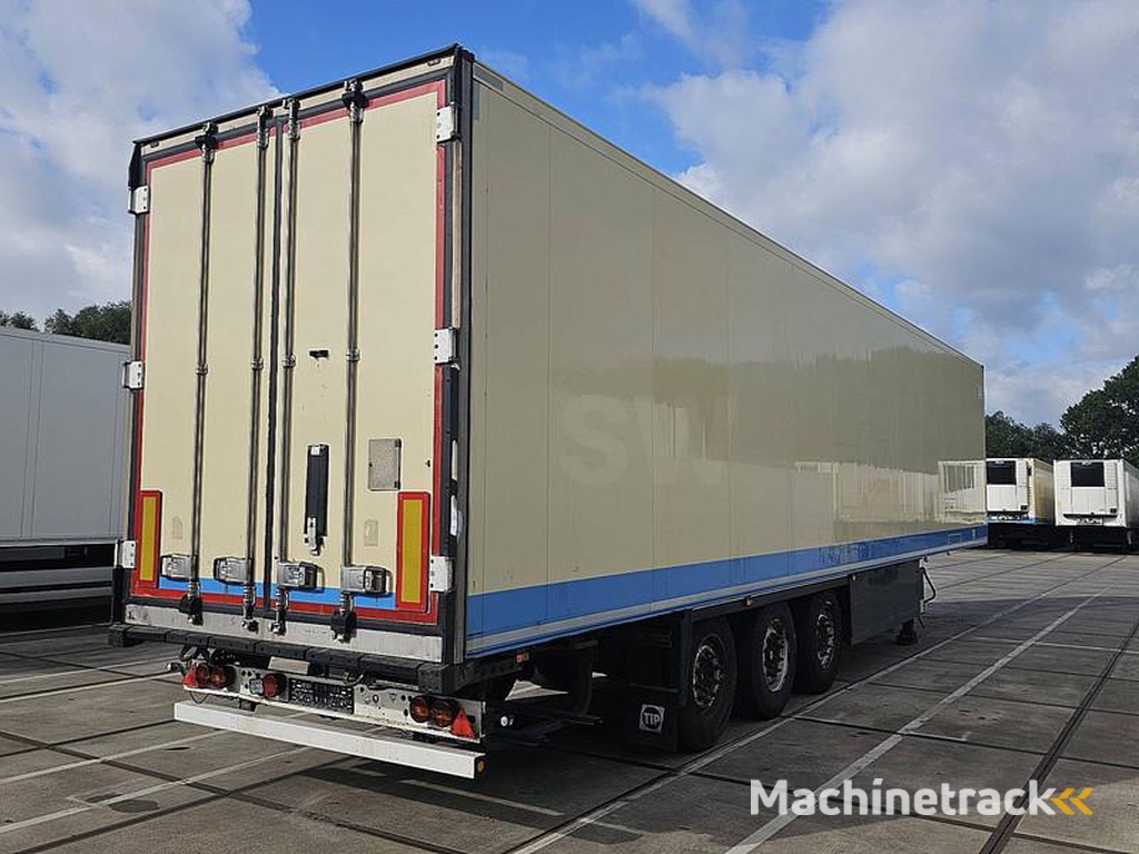 Schmitz-Cargobull SKO