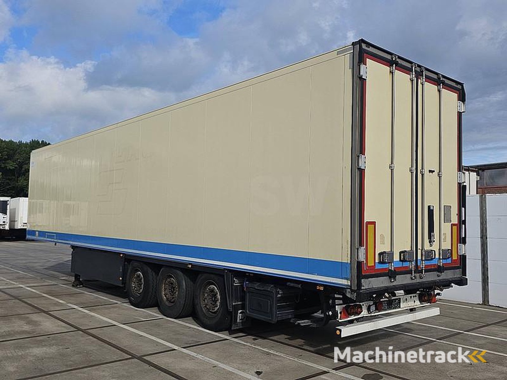 Schmitz-Cargobull SKO