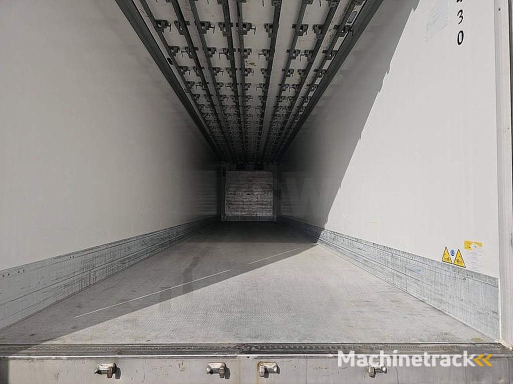 Schmitz-Cargobull SKO