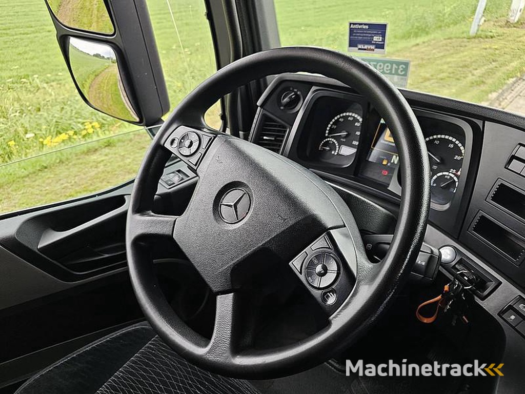 Mercedes ANTOS 2543 + FORKLIFT PALFINGER