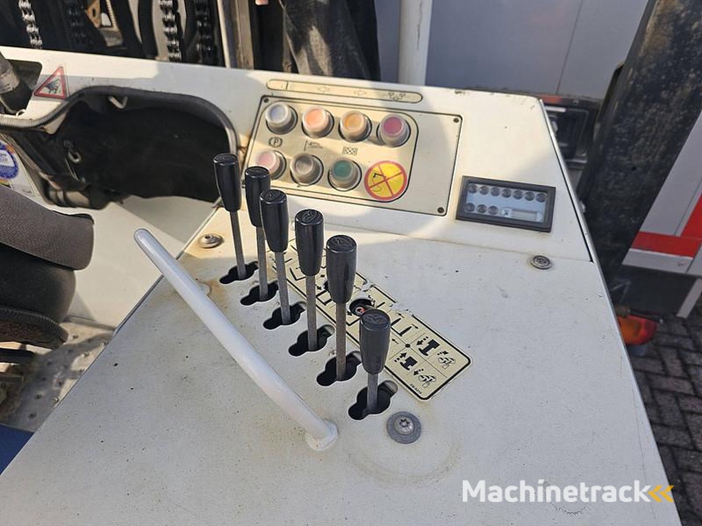 Mercedes ANTOS 2543 + FORKLIFT PALFINGER