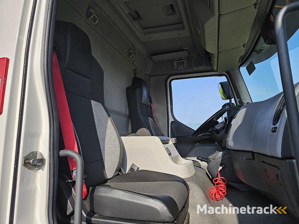 Renault D-250-11.9T-A-C-NEW-ENGINE