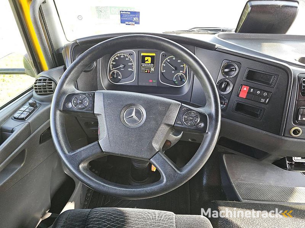 Mercedes ATEGO 824 CARRIER MULTI TEMP