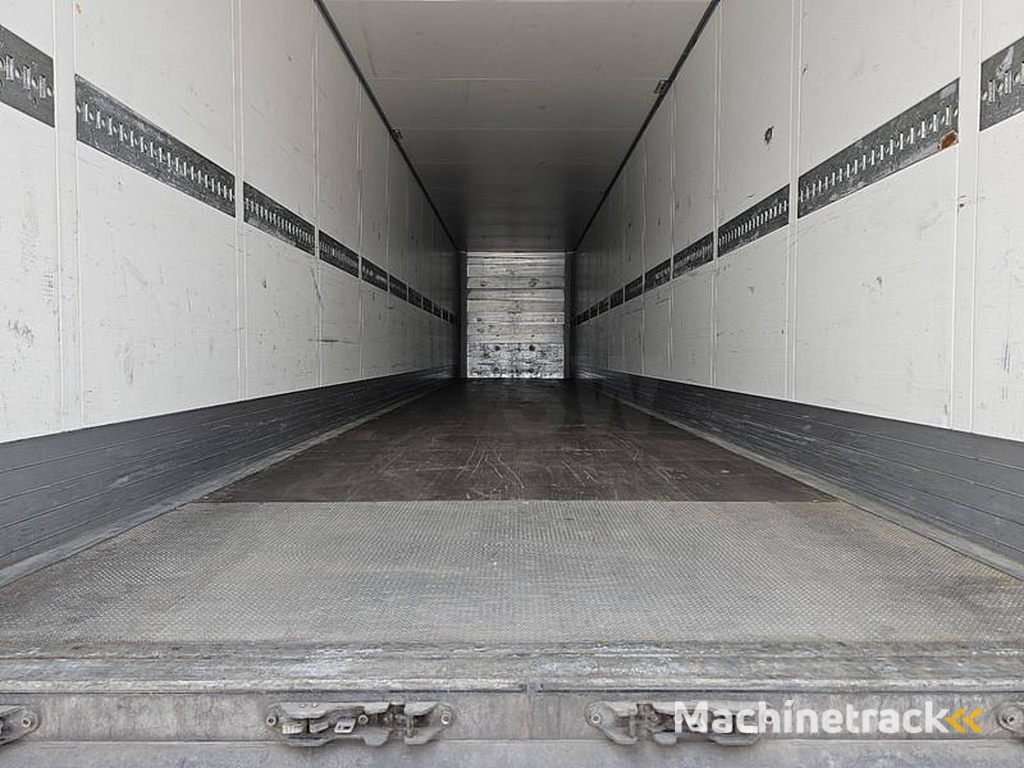 Schmitz-Cargobull SCB*S3B