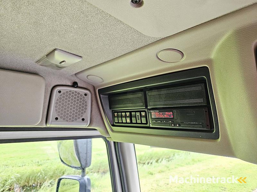 Renault D-250-11.9T-A-C-NEW-ENGINE