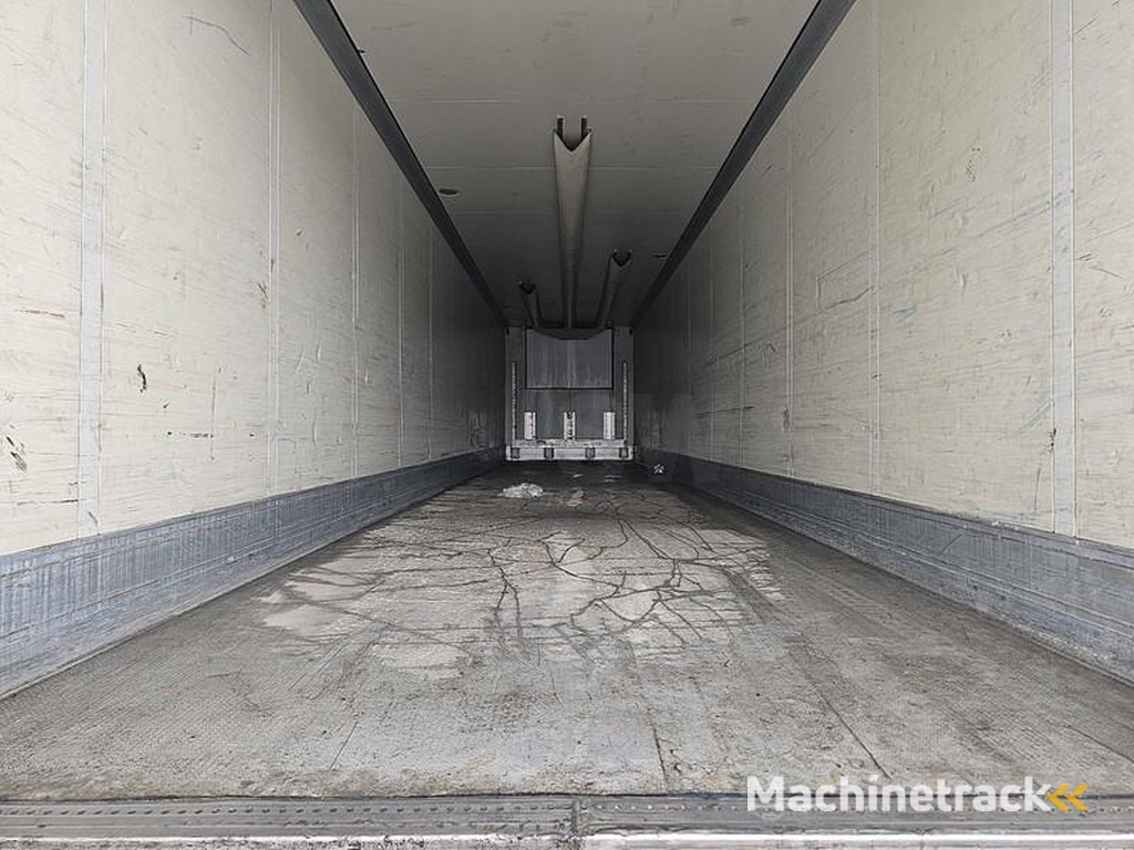 Schmitz-Cargobull SKO