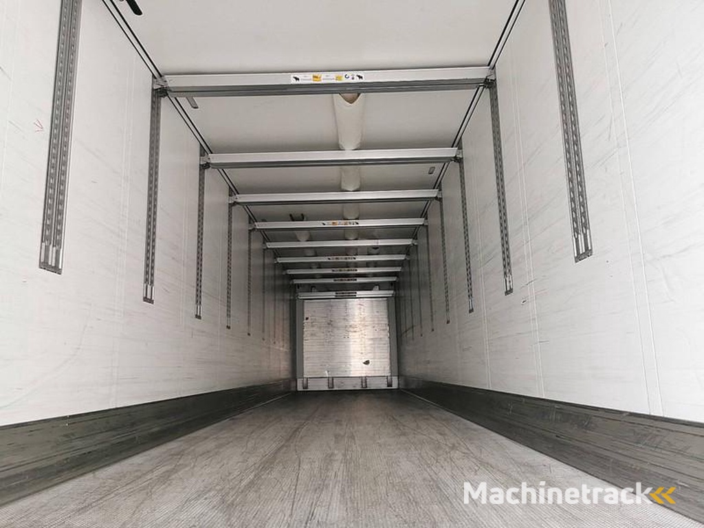 Schmitz-Cargobull SCB*S3B Carrier1550 D+E dopp