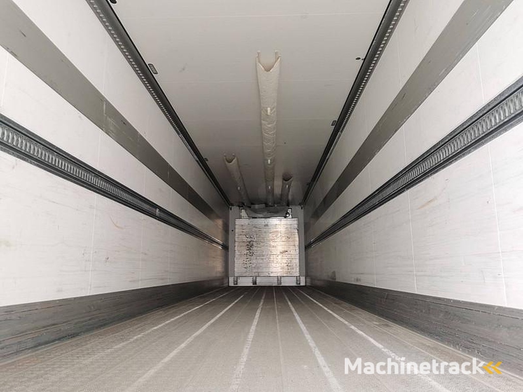 Schmitz-Cargobull SKO