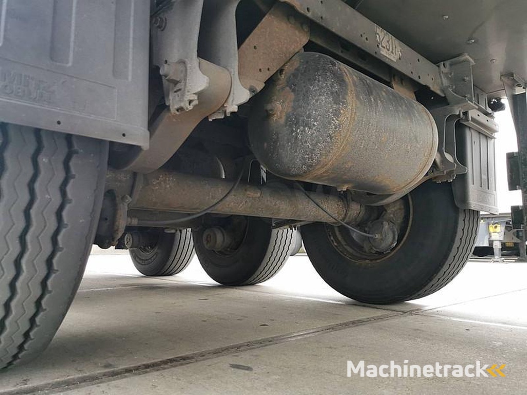 Schmitz-Cargobull SKO