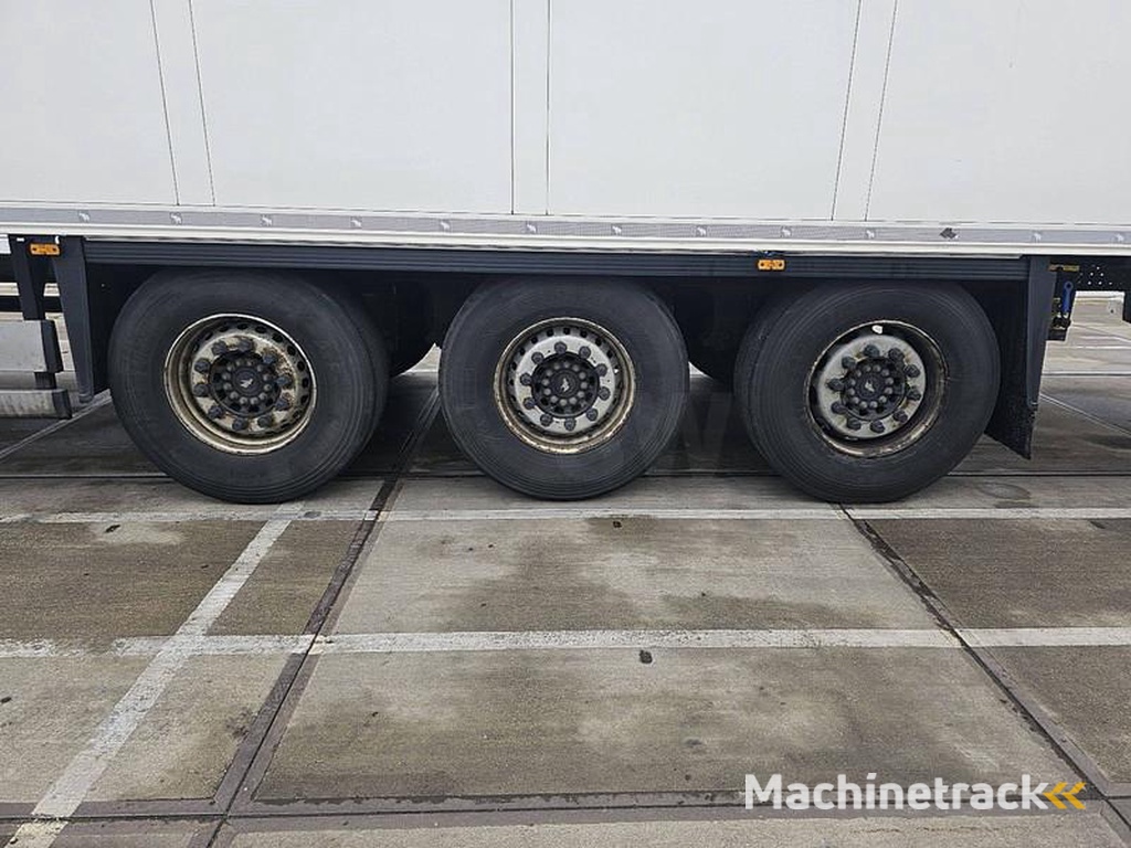 Schmitz-Cargobull SKO