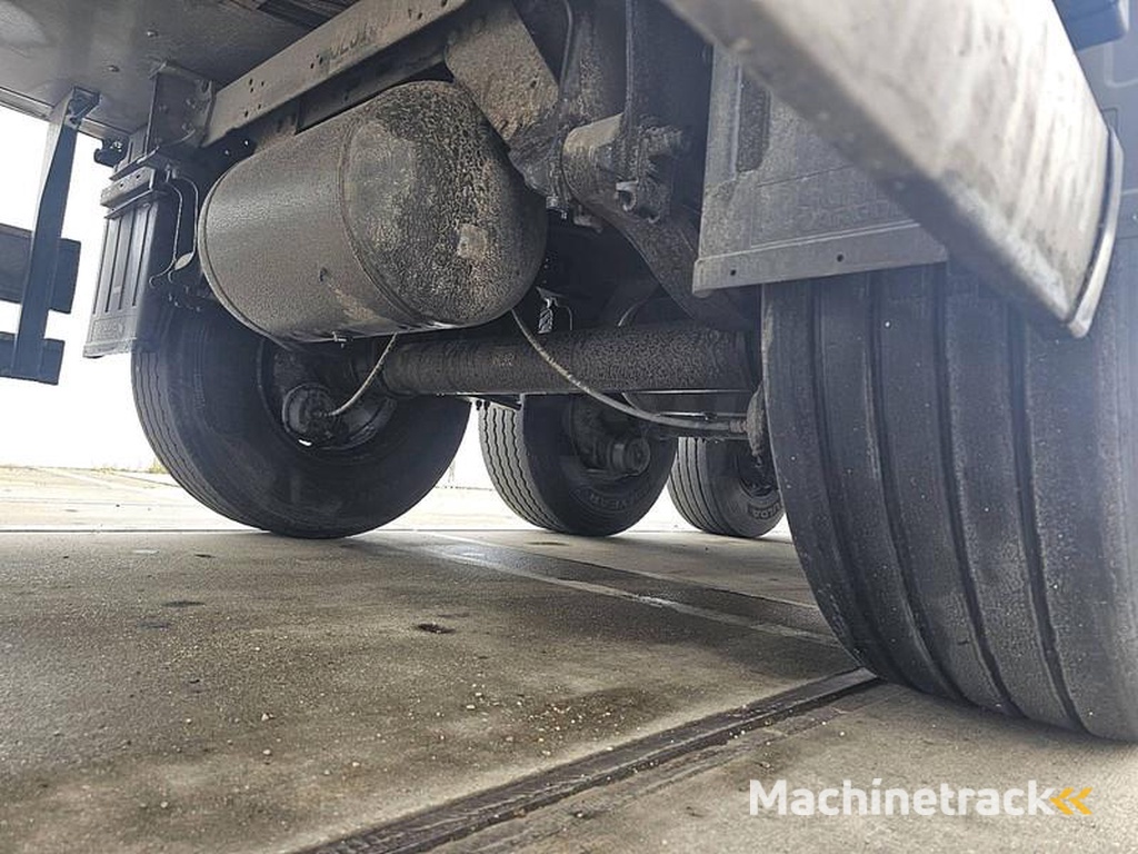 Schmitz-Cargobull SKO