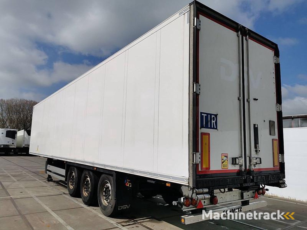 Schmitz-Cargobull SKO