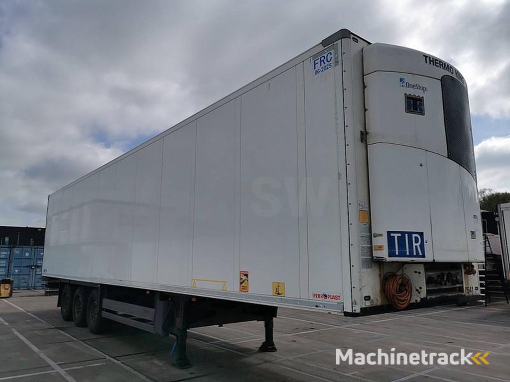 Schmitz-Cargobull SKO