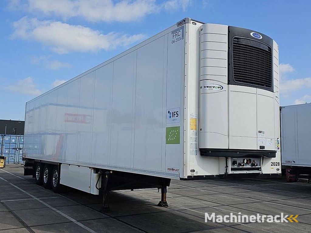 Schmitz-Cargobull SCB*S3B Carrier1550 D+E,Dopp