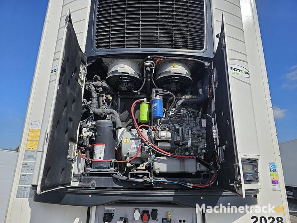 Schmitz-Cargobull SCB*S3B Carrier1550 D+E,Dopp