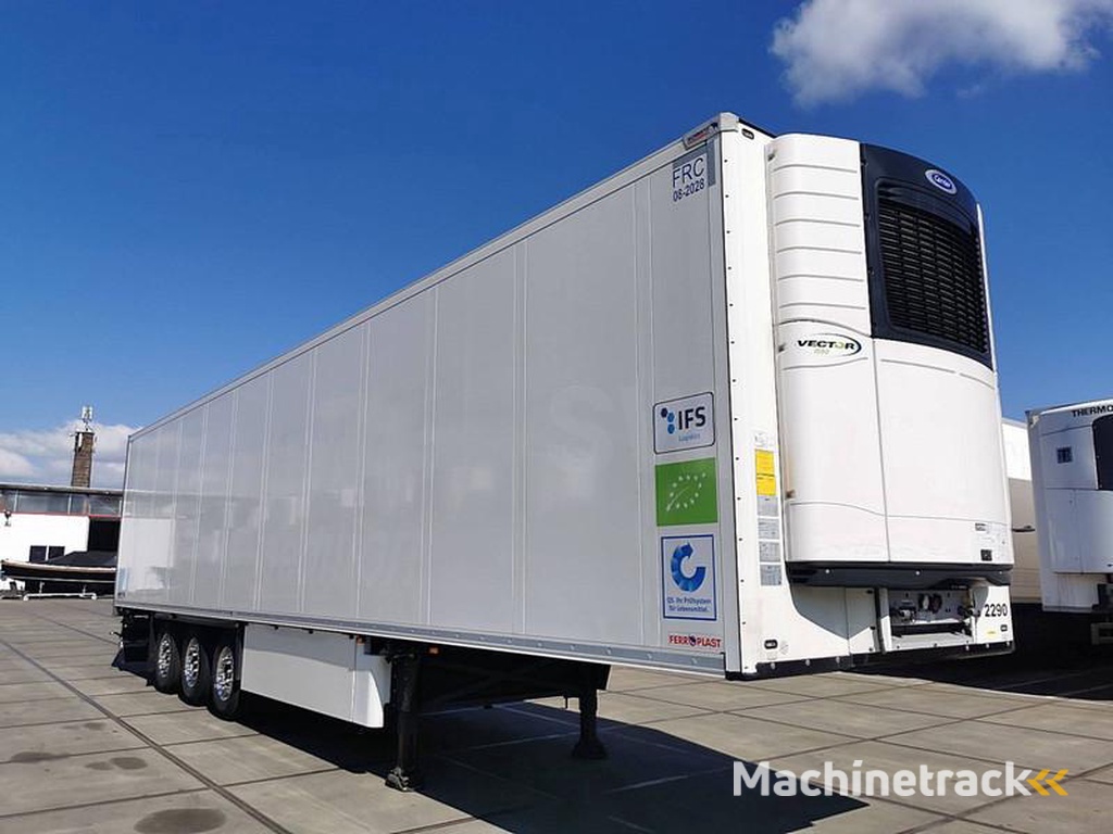 Schmitz-Cargobull SCB*S3B Carrier1550 D+E dopp