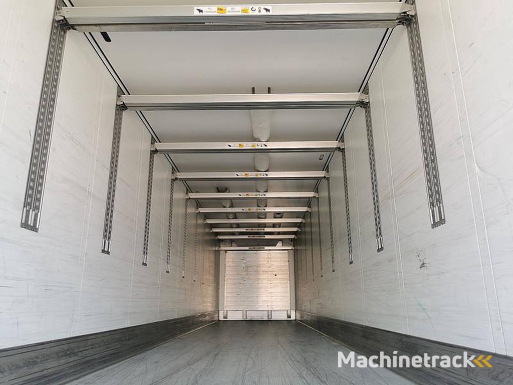 Schmitz-Cargobull SCB*S3B Carrier1550 D+E dopp