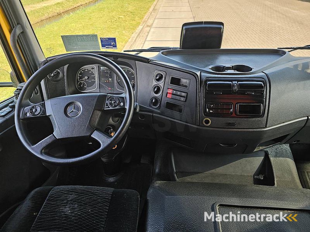 Mercedes ATEGO 1224 CARRIER TAILLIFT