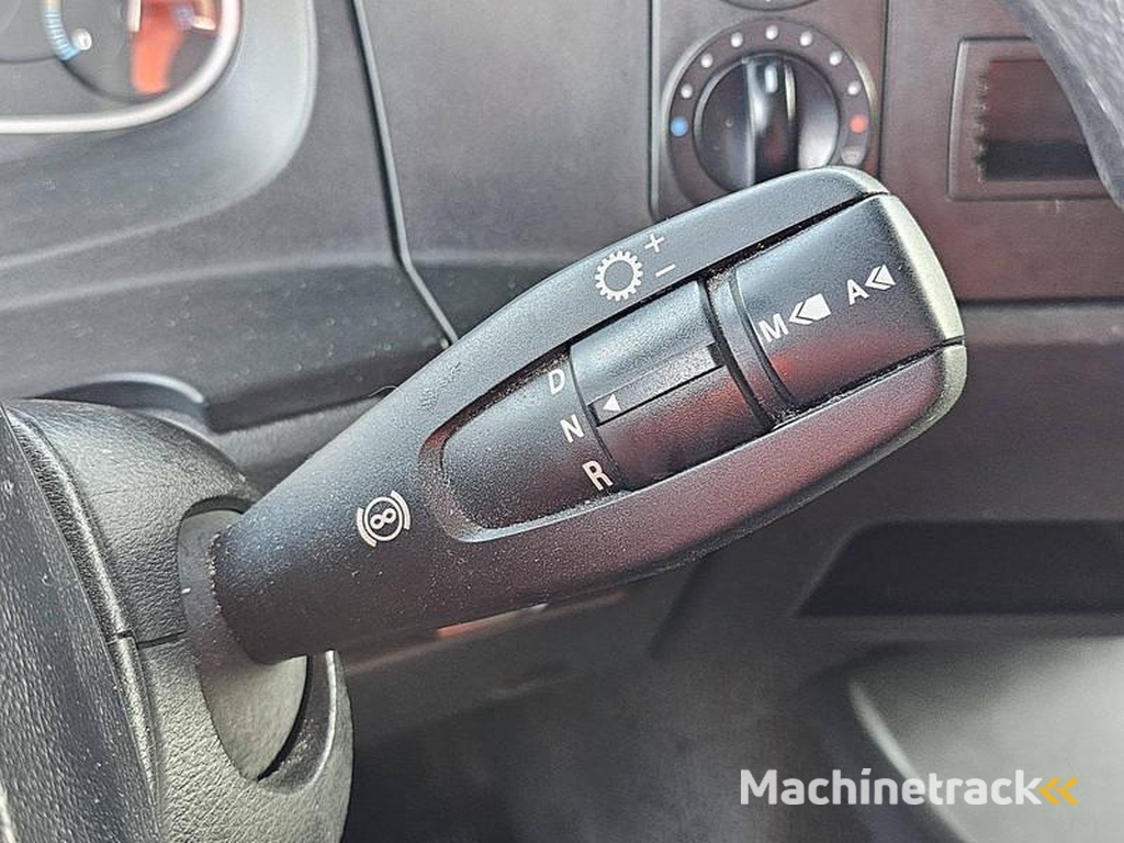 Mercedes ATEGO 1224 CARRIER TAILLIFT