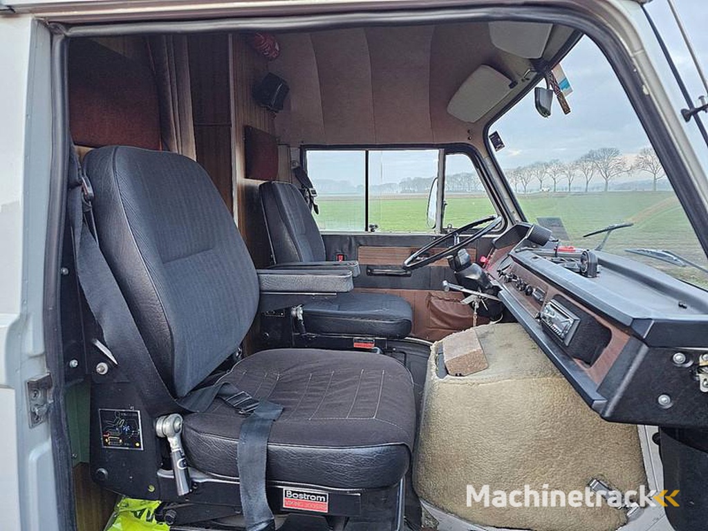 Mercedes D Camper 206