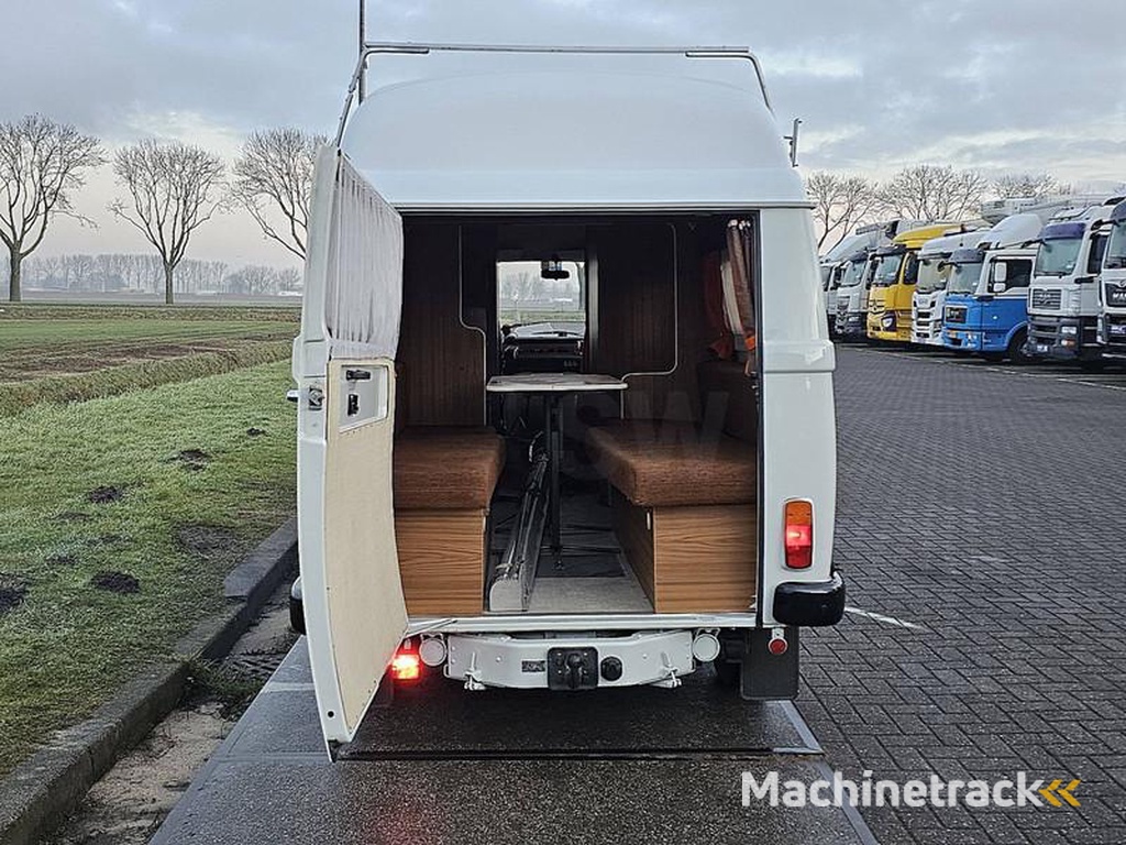 Mercedes D Camper 206