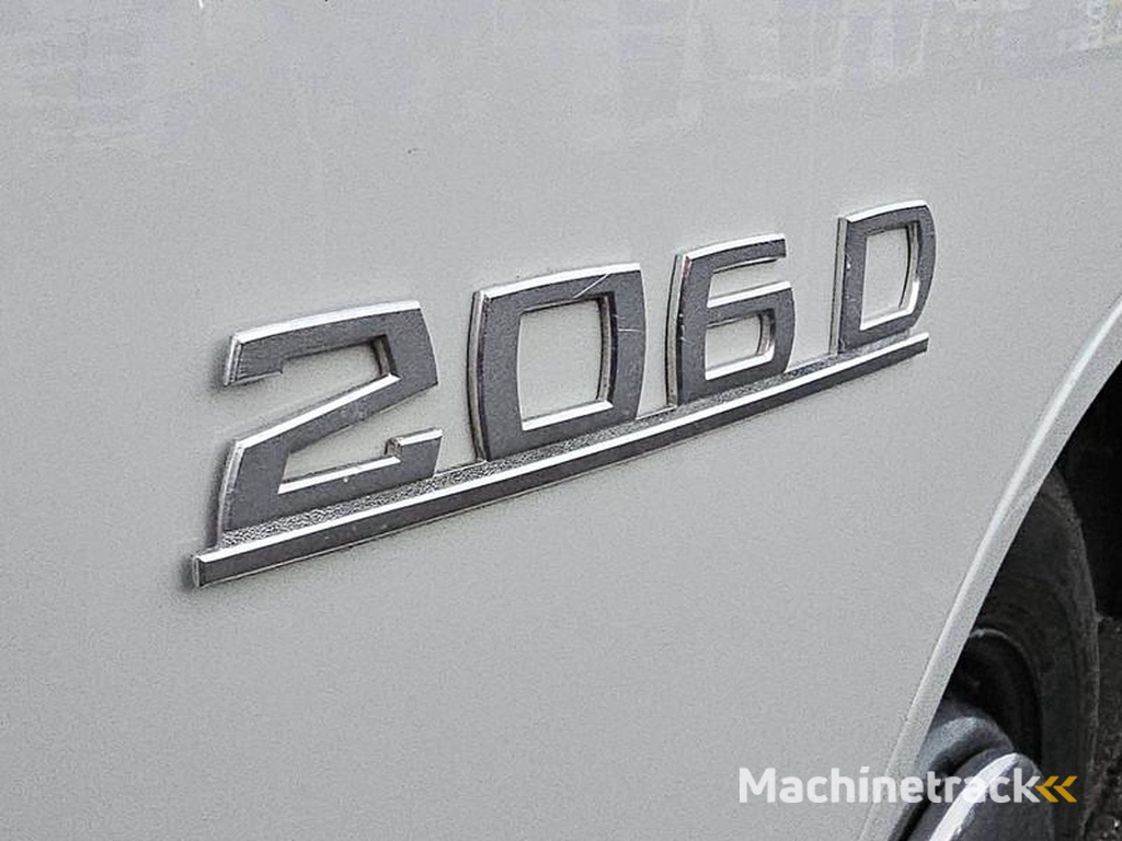 Mercedes D Camper 206