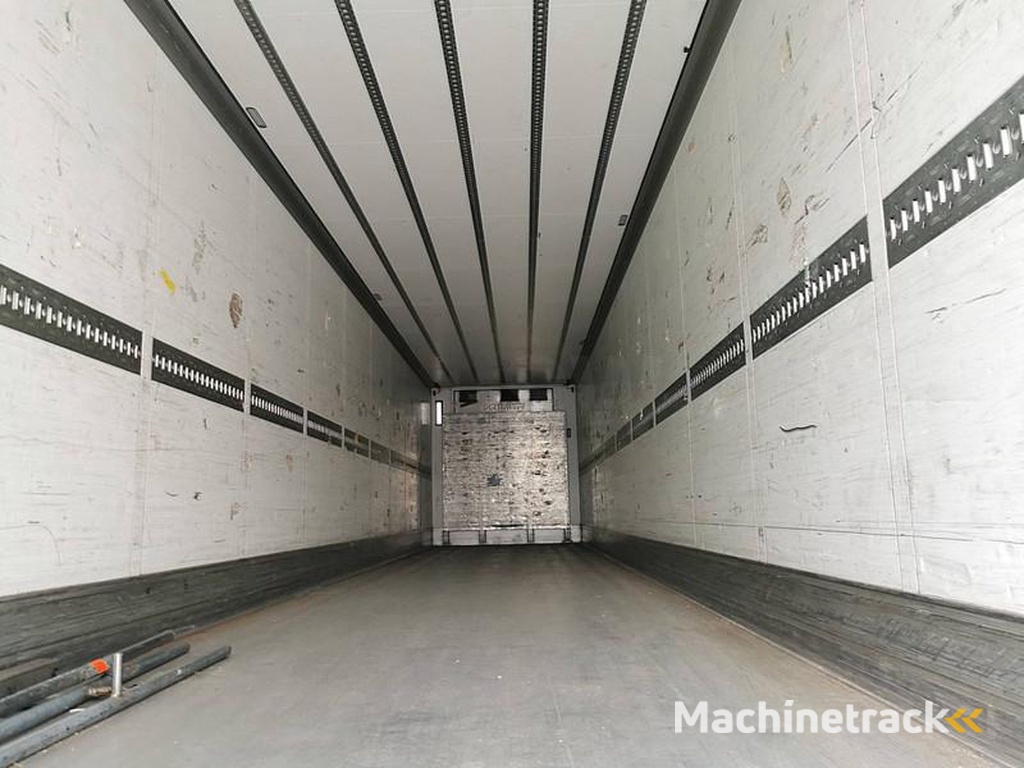 Schmitz-Cargobull SKO