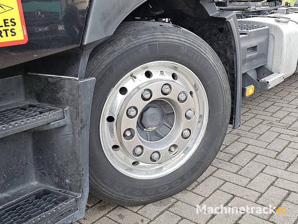 Renault T-480-HIGH-EVO-MEGA-HUBSAT