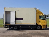 Minituur van Mercedes ATEGO 824 CARRIER MULTI TEMP