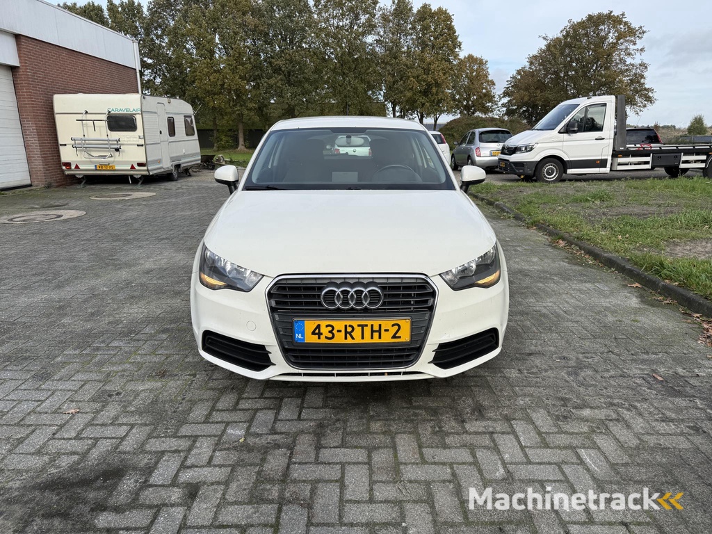 Audi A1 1.2 TFSI Attraction Pro Line Business | Navi | Airco | Cruise Control | LMV | Elekt. Ramen | Nieuwe APK!