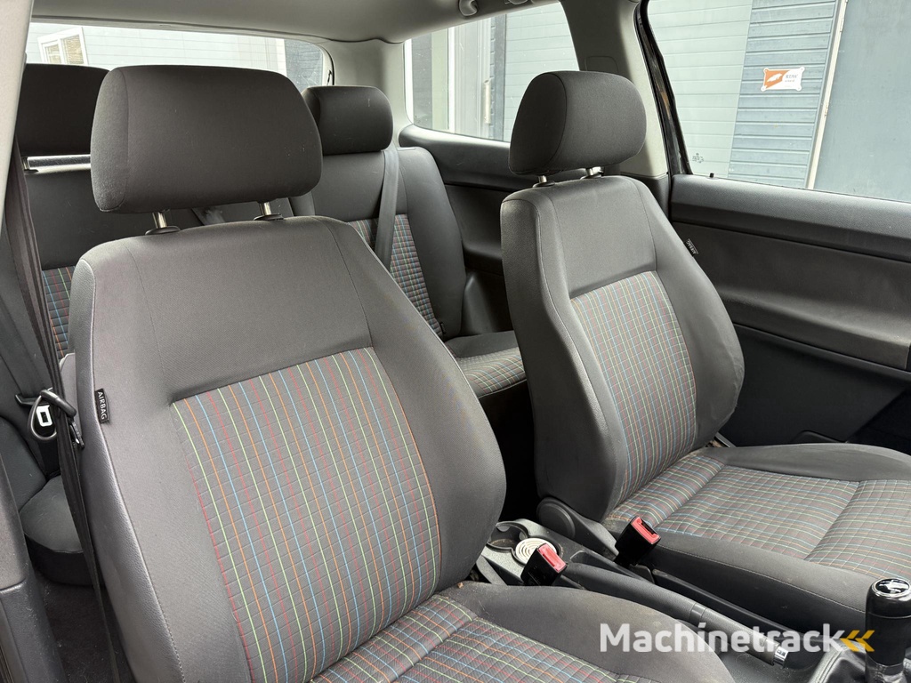 Volkswagen Polo 1.4-16V Optive | Schuifdak | Airco | Cruise Control | Elekt. Ramen | LMV | Trekhaak | APK tot 07-03-2026!