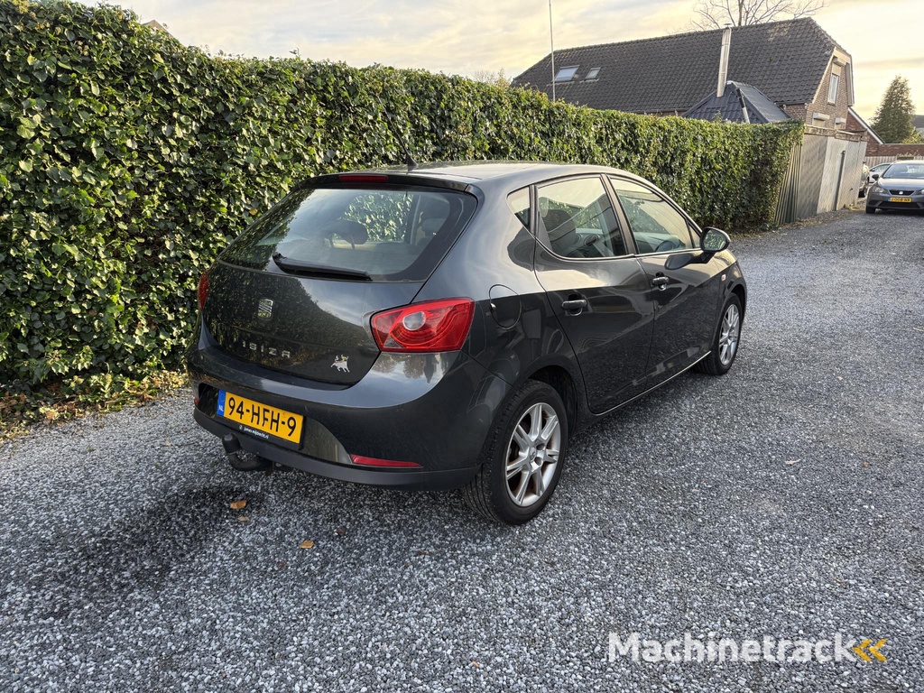 SEAT Ibiza 1.6 Stylance | Autom. Airco | Elekt. Ramen | LMV | Trekhaak | 5 Deuren | Nieuwe APK!