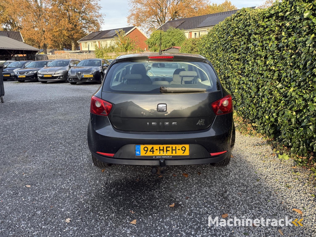 SEAT Ibiza 1.6 Stylance | Autom. Airco | Elekt. Ramen | LMV | Trekhaak | 5 Deuren | Nieuwe APK!
