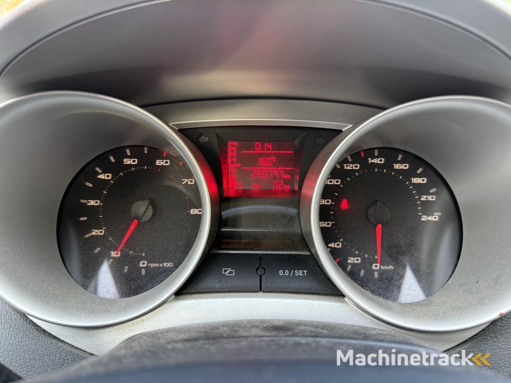 SEAT Ibiza 1.6 Stylance | Autom. Airco | Elekt. Ramen | LMV | Trekhaak | 5 Deuren | Nieuwe APK!