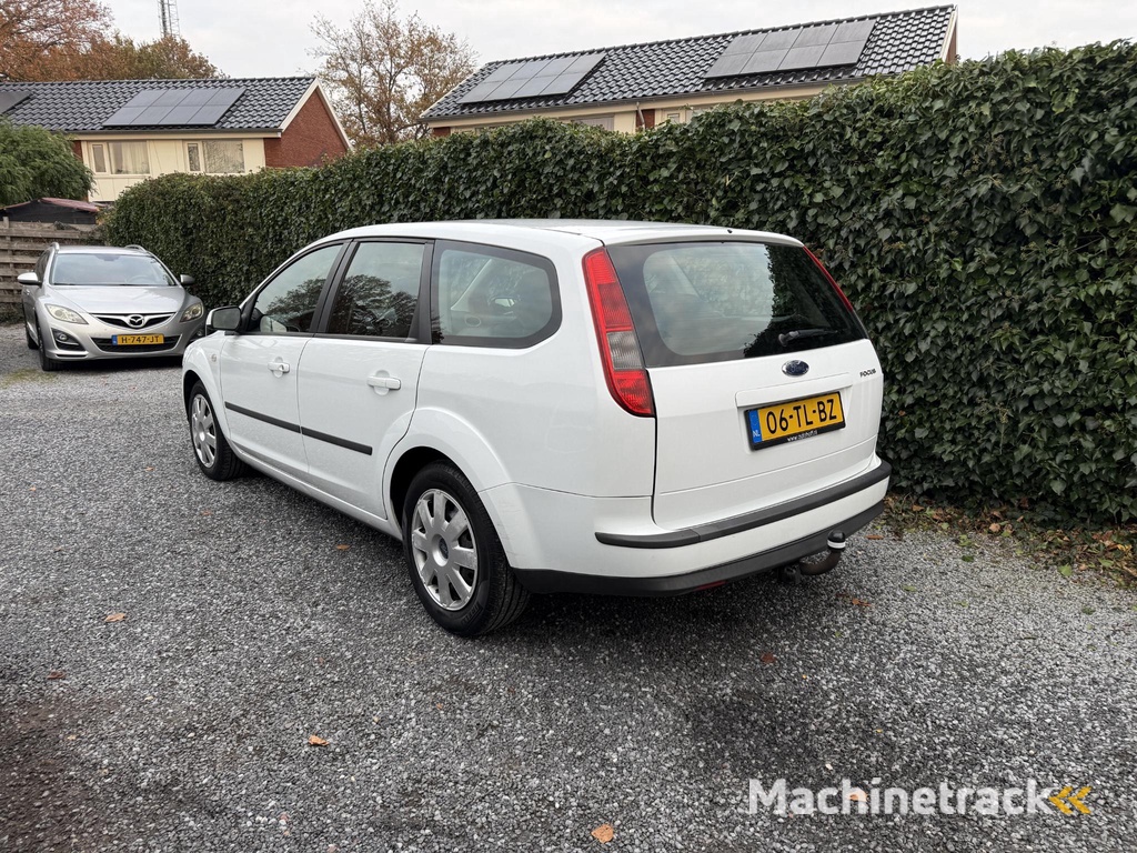 Ford Focus Wagon 1.6-16V Trend Automaat | Airco | Cruise Control | Elekt. Ramen | Trekhaak | APK tot 16-11-2026!